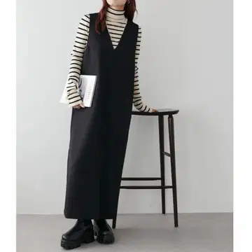 Discoat 디스코트 깊은 V 멜빵 원피스