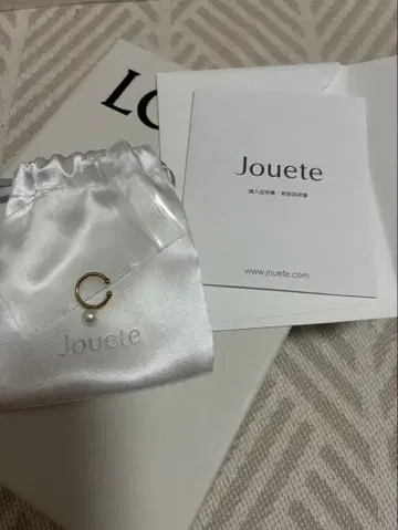 Jouete 골드 이어커프 펄 장식