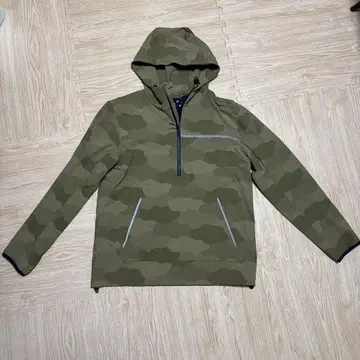 A.P.C. 나일론 아노락 풀오버 클라우드 카모 카키s