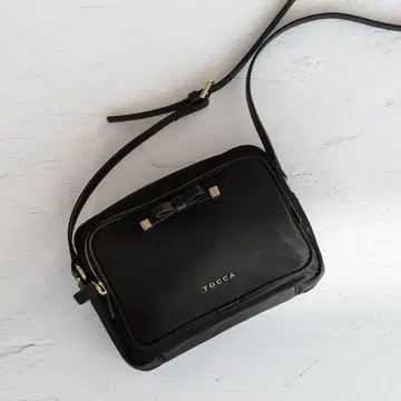 [ 새상품급 ] TOCCA CARRE NYLON BAG 숄더백 블랙
