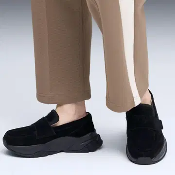 직영점 한정판 PUMA 푸마 우먼 로퍼 스웨이드 블랙