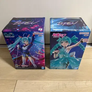 하츠네 미쿠 피규어 2점