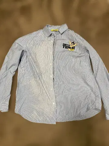 얼룩 있음 오니츠카타이거 철완 아톰 셔츠