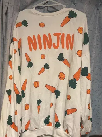 PUNYUS 당근 4 맨투맨