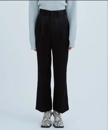 [ STUDIOUS ] 링크 새틴 세미 플레어 팬츠