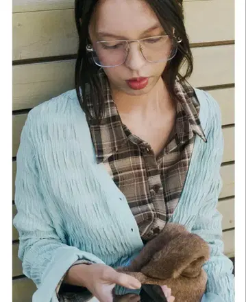 리브 편직 라이트 블루 프릴 가디건