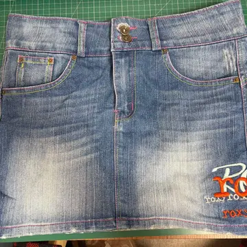 Roxy 미니 스커트