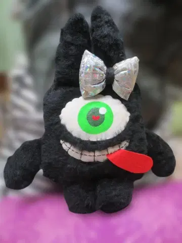 해외 작가님 외눈 몬스터 봉제 인형 (블랙) 32cm 악마 DEVIL