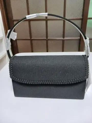 블랙 포멀 백 펠트풍 소재