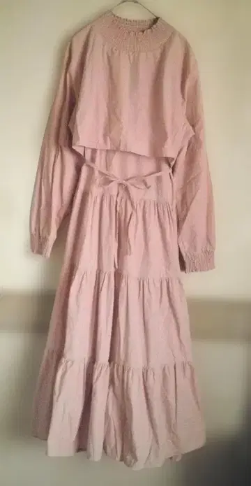 JUNOAH 핑크 티어드 롱 원피스