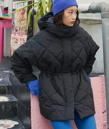 Auntie Rosa Holiday 후드 부착 충전솜 퀼팅 코트