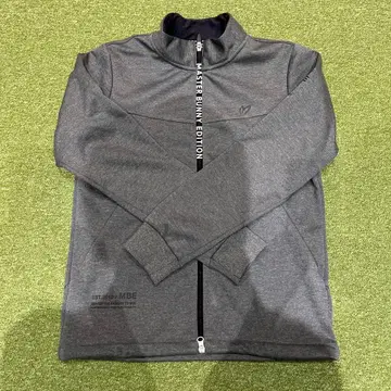 MASTER BUNNY EDITION 자켓 그레이