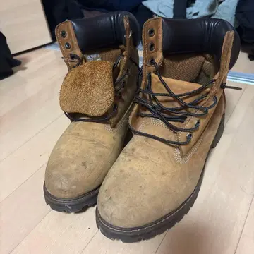 베이지 가죽 워크 부츠 방수성