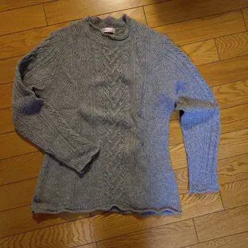 Josephin 그레이 케이블 니트 스웨터