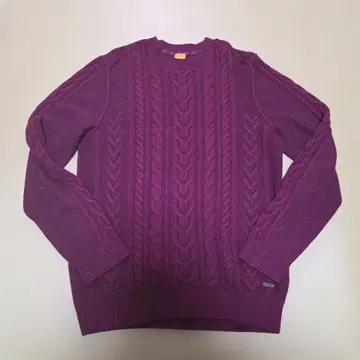 최근 모델 HUGO BOSS 케이블 니트 보르도 L 사이즈