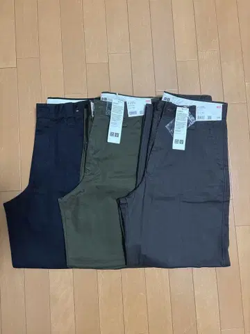 유니클로 UNIQLO U 와이드 핏 치노 3종 세트