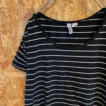 AE9391 H&M 반팔 티셔츠 블랙 보더 여성용 L 사이즈