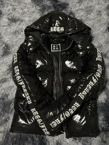 아담스 블랙 다운 자켓 후드 부착