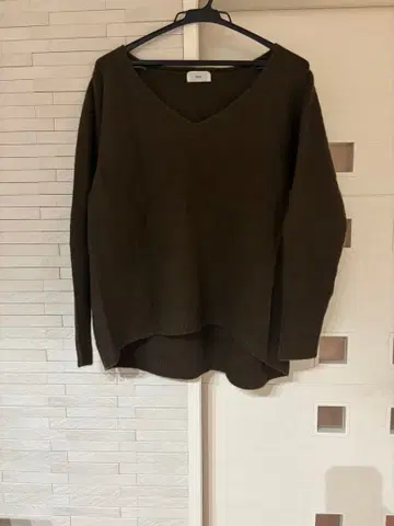 새상품 IENA AQUA V넥 풀오버