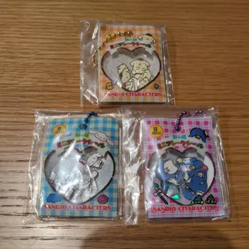 산리오 캐릭터즈 바스락 프레이크 씰풍 참 캡슐 토이