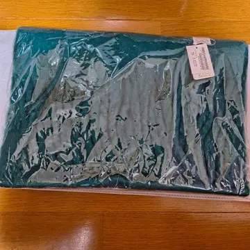 르 쿠르 블랑 빅 프린지 스톨 그린