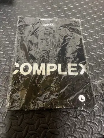 컴플렉스 T셔츠 1