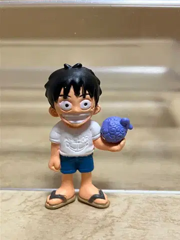 원피스 미니 피규어 몽키 D 루피 (소년) + 고무고무 열매