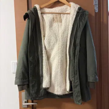 라이트온 보아 라이너 포함 다운 자켓 M 사이즈 카키 보아 탈부착