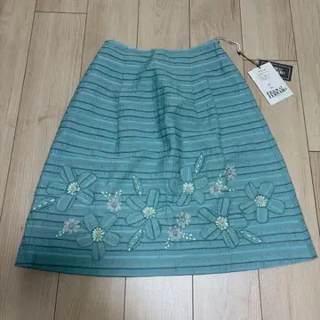 새상품 프랑코페라로 플라워 자수 보더 스커트