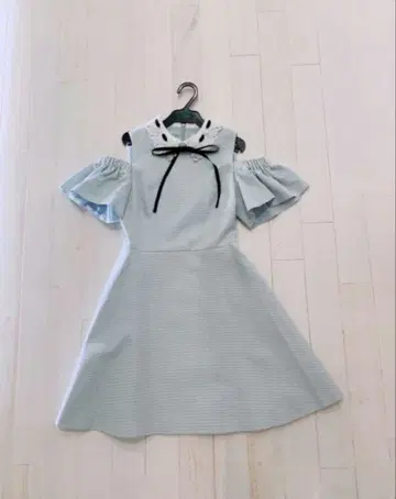 테드베이커 오프숄더 원피스