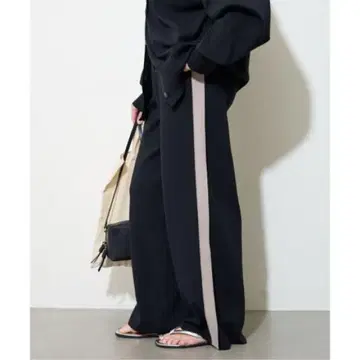 새상품급 JOURNAL STANDARD 워셔블 트랙 팬츠 블랙