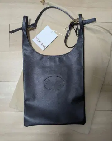 NICENESS LOWE-MIDI / 호스 가죽 NN 숄더