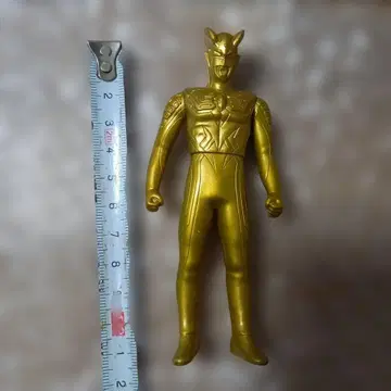 미니 사이즈 울트라맨 제로 골드 어패럴 한정판 울트라맨