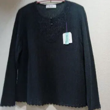 포멀 디자인 블라우스