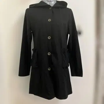 후드 부착 블랙 자켓