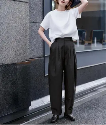 미사용 새상품 ur's (유어즈) 턱 커브 팬츠 L 사이즈