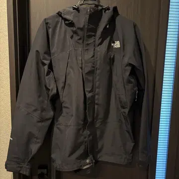 THE NORTH FACE 블랙 마운틴 파카