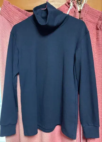 착용 2회 UNIQLO 히트텍 울트라 웜 (초극난) 터틀넥 M