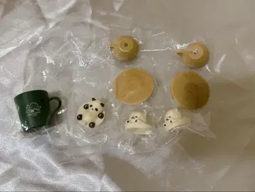 동물들과 잠시 쉬어가는 라떼 아트 미니어처 포메라니안 화이트 팬더 세트