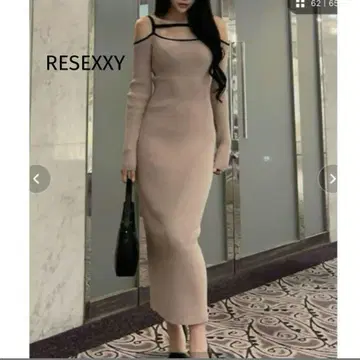 [새상품급] RESEXXY 스트링 디자인 타이트 니트 원피스 롱 기장