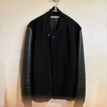 존 로렌스 설리반 바시티 자켓 울 소가죽 안감 올 로고 무늬 블랙