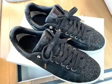 +diana 글리터 블랙 스니커즈 24cm