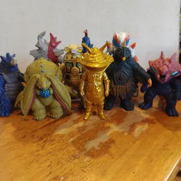 괴수 소프트 비닐 9체 세트