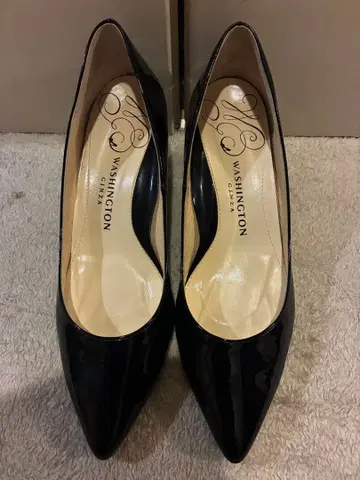 새상품급 WASHINGTON GINZA 에나멜 스틸레토 블랙 25