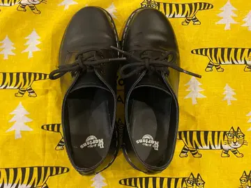 [ 상태 좋음 ] Dr.Matens 화이트 스티치 UK6