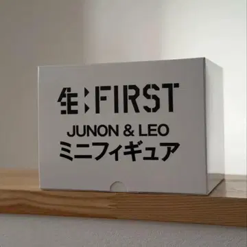 생:FIRST JUNON & LEO 미니 피규어