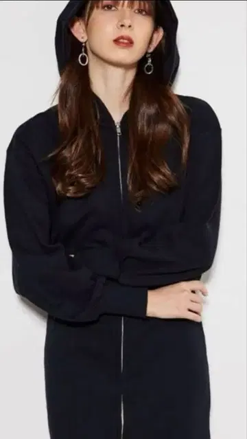 rienda 프론트 지퍼 맨투맨 OP