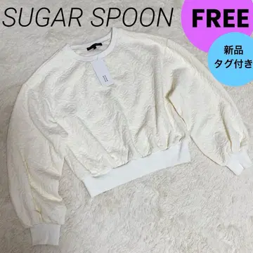SUGAR SPOON 택 포함 새상품 꽃무늬 엠보 화이트 풀오버 아이보리