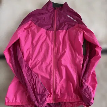 Peak Performance 핑크 점퍼 S 사이즈