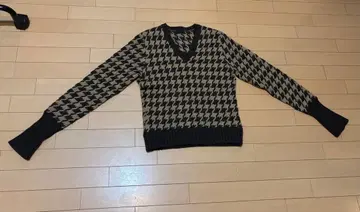 꼼사데모드 V넥 니트 스웨터 울 100%